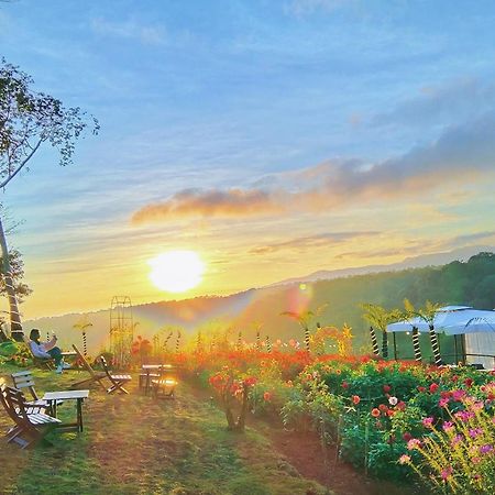 Glamping - Viet Uc Flower Garden Hotel Kon Von Kla Buitenkant foto